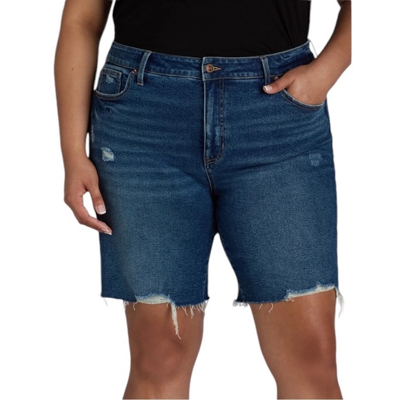 NWT Terra & Sky Destructed Hem Distressed Bermuda Jean Shorts High Rise Size 20W - Picture 1 of 13